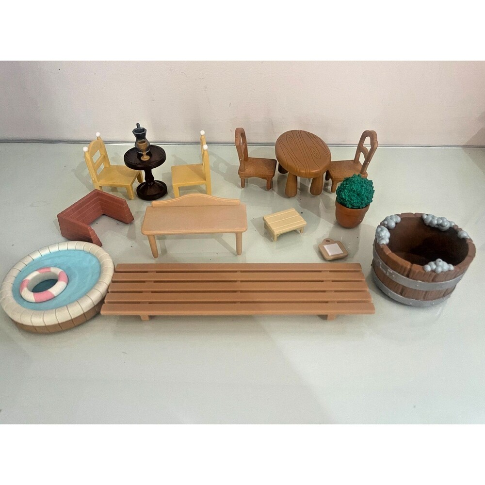 Calico Critters Sylvanian Families Living Room Set Chairs Table pool deck plant